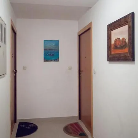 With A Parking Space - 22851 Makarska
